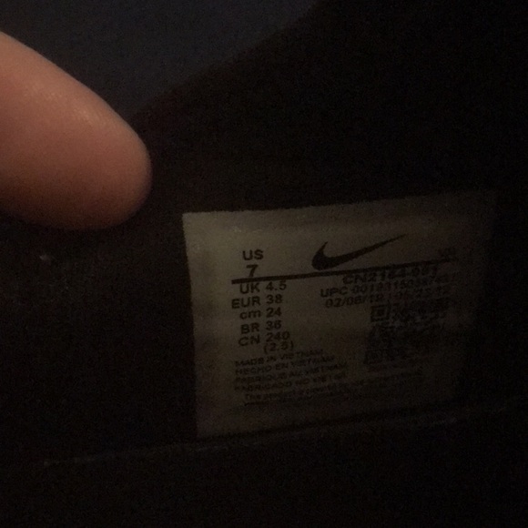 Nike running shoes - Picture 2 of 3